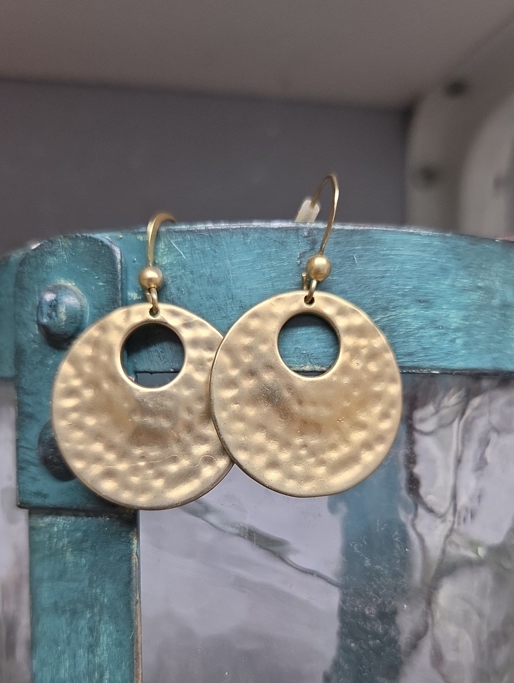 Vintage Hammered Gold Open Circle Disc Earrings Boho Chic Geometric Drop Dangle
